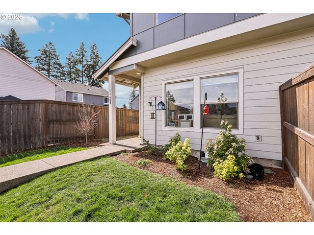 11489 Se PLEASANT VALLEY Pkwy, Happy Valley, OR 97086