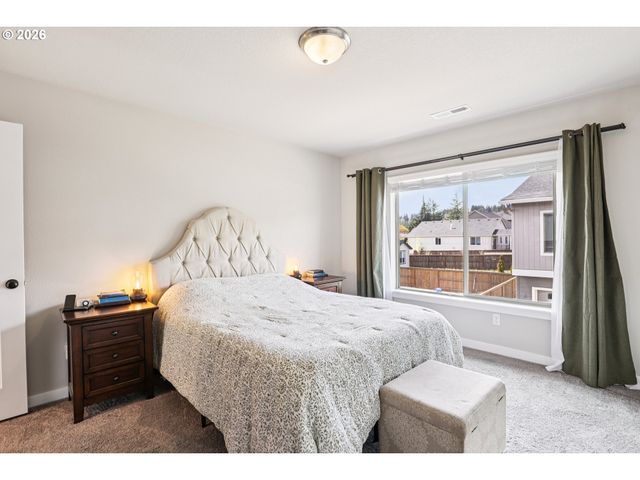 11489 Se PLEASANT VALLEY Pkwy, Happy Valley, OR 97086