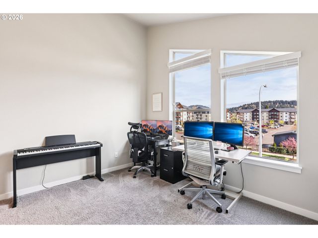 11489 Se PLEASANT VALLEY Pkwy, Happy Valley, OR 97086