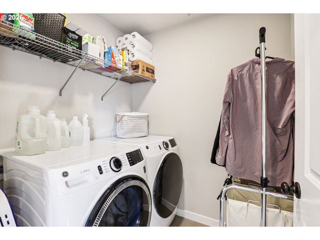 11489 Se PLEASANT VALLEY Pkwy, Happy Valley, OR 97086