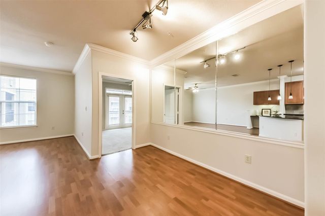 1711 Old Spanish Trail 426, Houston, TX 77054