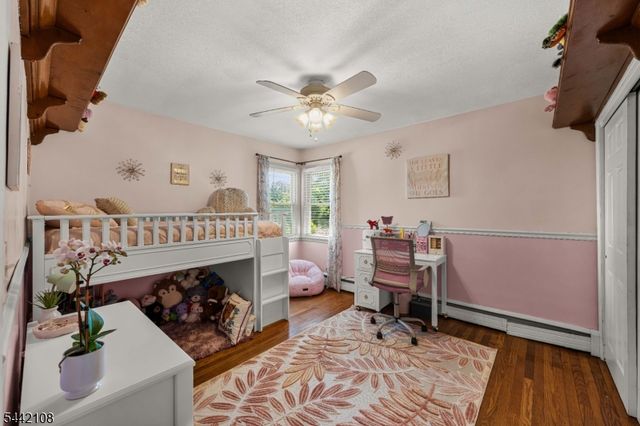 37 Barley Sheaf Rd, Raritan Twp., NJ 08822