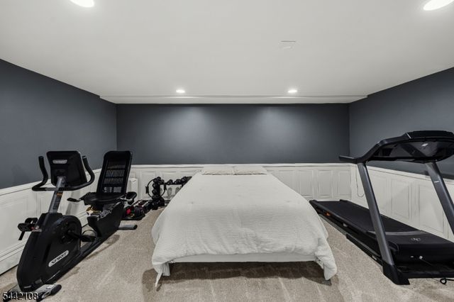 37 Barley Sheaf Rd, Raritan Twp., NJ 08822