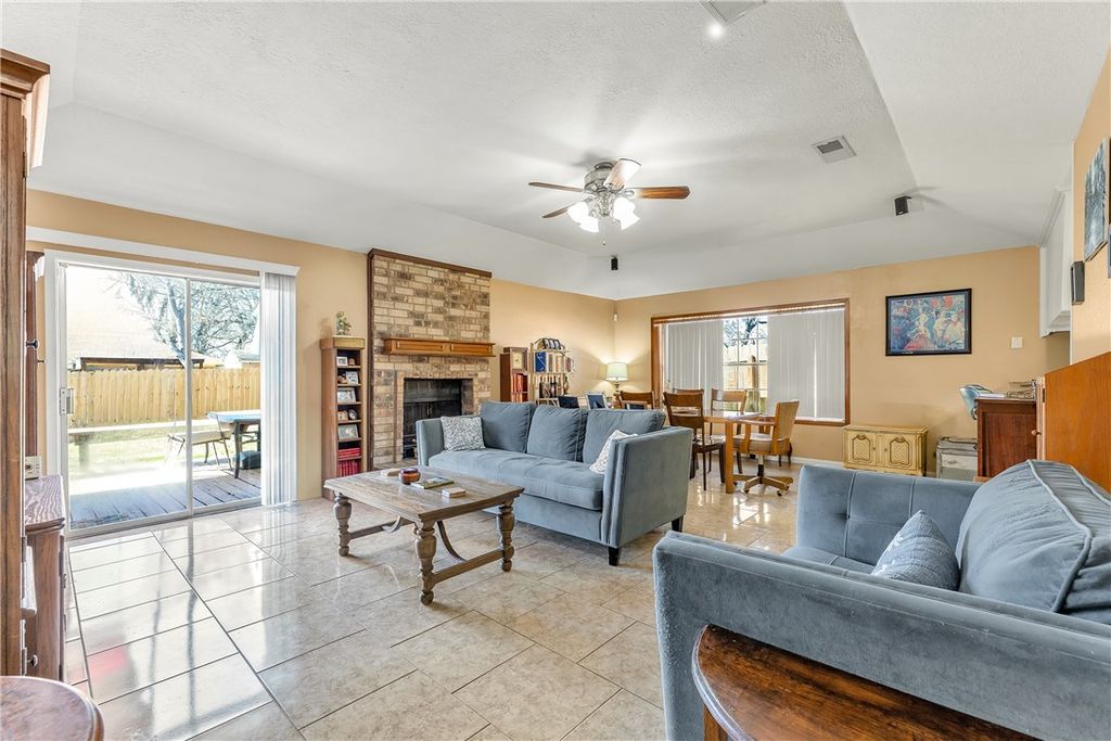 3319 Big Bend Drive, Bryan, TX 77803 — photo 2