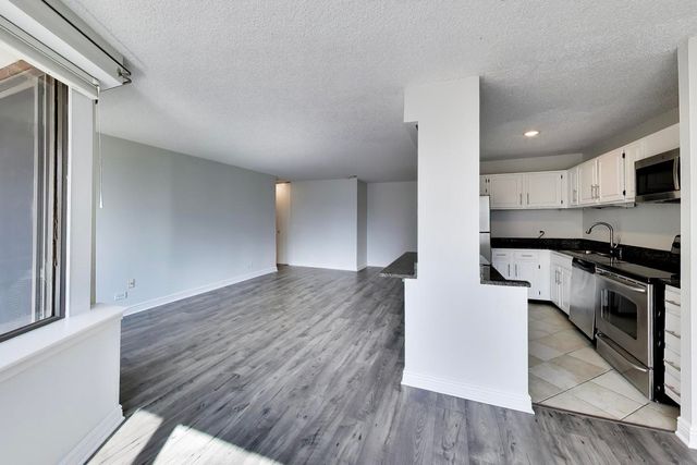 801 S Plymouth Court 1006, Chicago, IL 60605