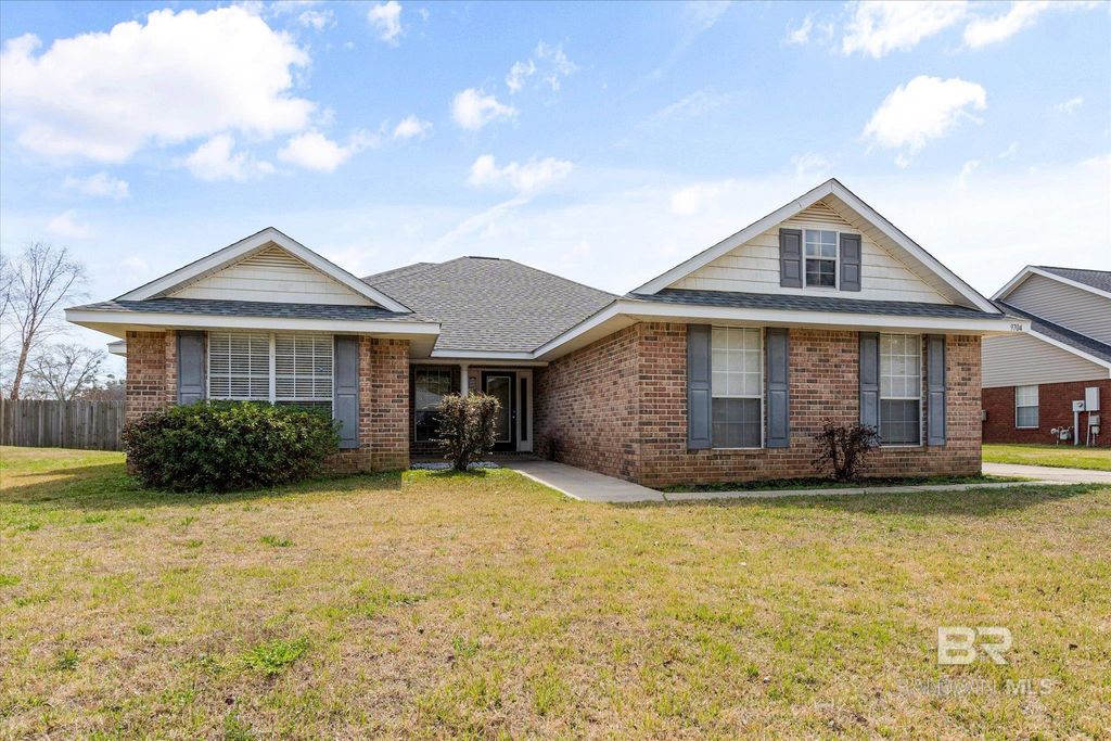 9704 Chariot Avenue, Fairhope, AL 36532