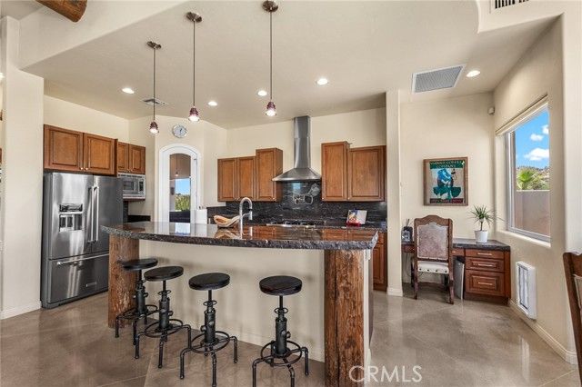 57045 Plaza Del Amigo, Yucca Valley, CA 92284