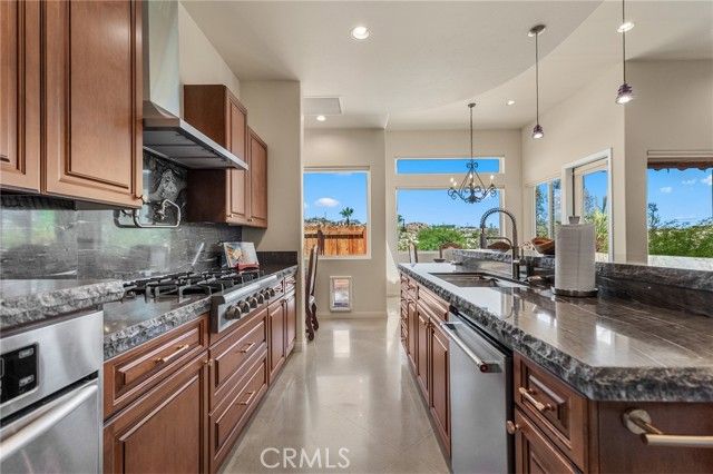 57045 Plaza Del Amigo, Yucca Valley, CA 92284