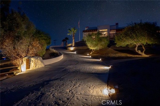 57045 Plaza Del Amigo, Yucca Valley, CA 92284