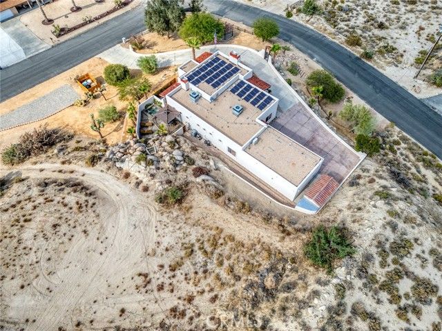 57045 Plaza Del Amigo, Yucca Valley, CA 92284