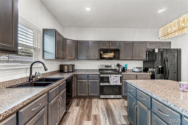 500 Arctic Wolf Drive, Imperial, MO 63052