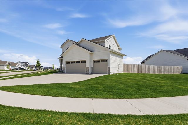 1001 NW Benjamin Drive, Ankeny, IA 50023