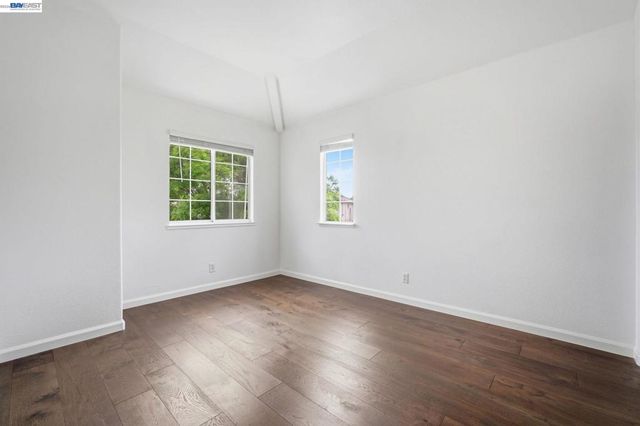 8516 Peachtree Ave, Newark, CA 94560