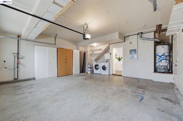 8516 Peachtree Ave, Newark, CA 94560