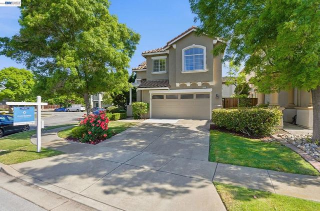 8516 Peachtree Ave, Newark, CA 94560