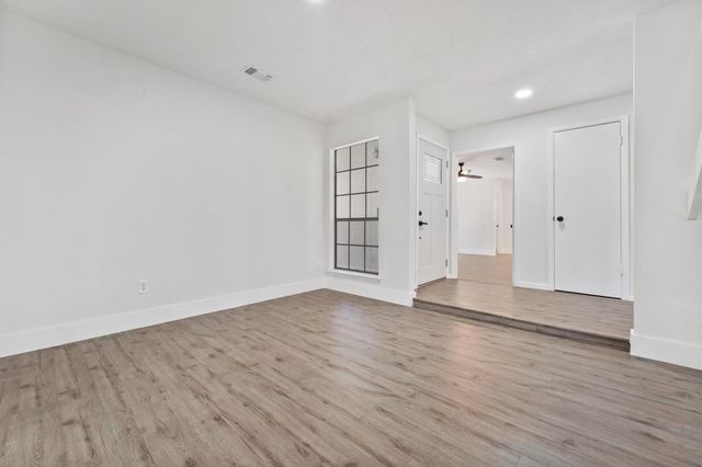 5707 Toddington Road, Humble, TX 77346