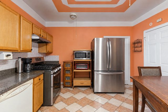 1533 N Waller Avenue, Chicago, IL 60651
