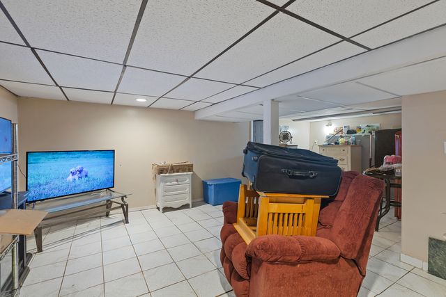 1533 N Waller Avenue, Chicago, IL 60651