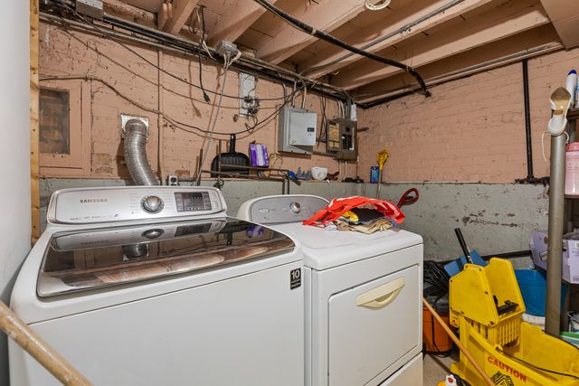 1533 N Waller Avenue, Chicago, IL 60651