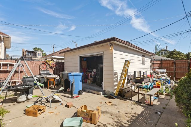 1533 N Waller Avenue, Chicago, IL 60651