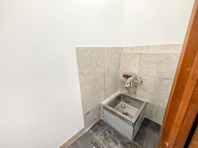 6413 W Irving Park Road, Chicago, IL 60634