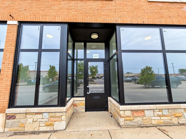 6413 W Irving Park Road, Chicago, IL 60634