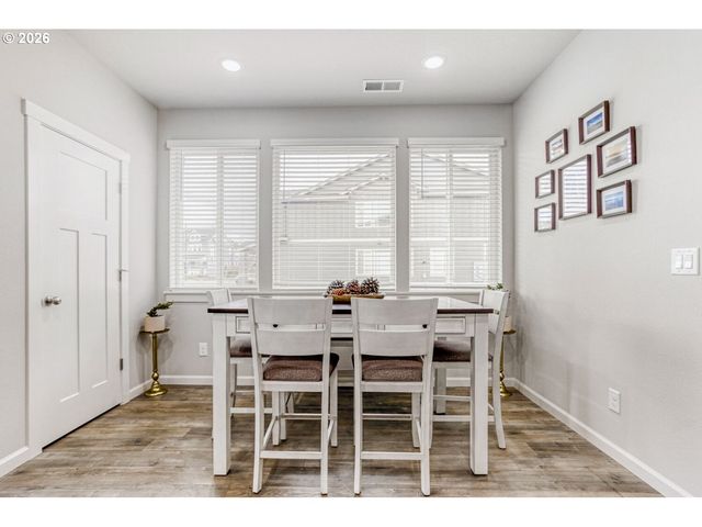 7746 Se YOUNGS St, Hillsboro, OR 97123