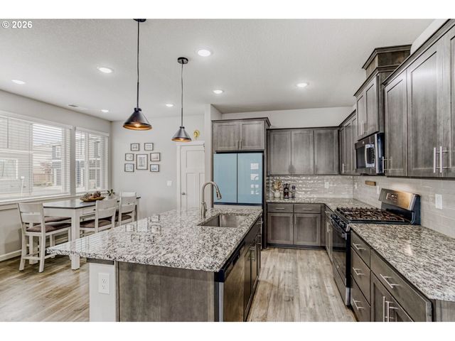 7746 Se YOUNGS St, Hillsboro, OR 97123