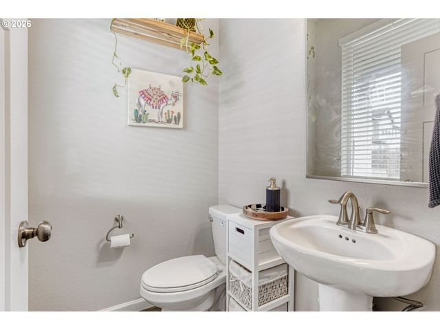 7746 Se YOUNGS St, Hillsboro, OR 97123