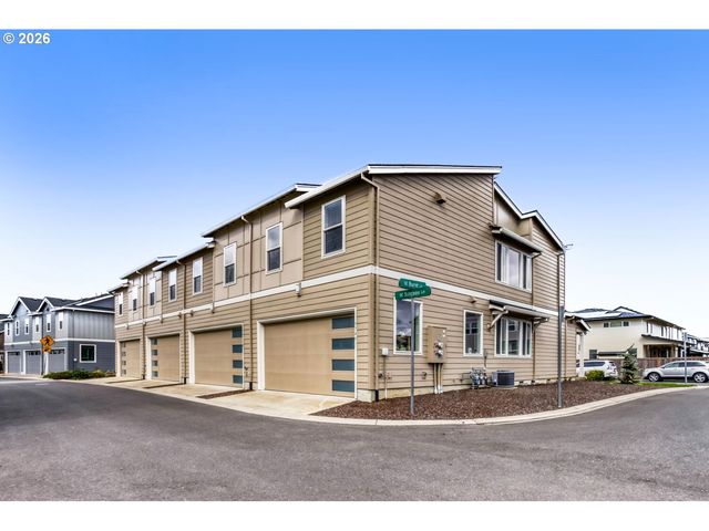 7746 Se YOUNGS St, Hillsboro, OR 97123