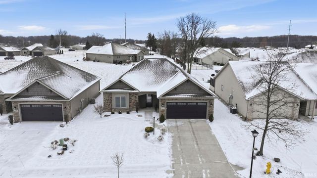 832 Owls Point, Fort Wayne, IN 46825