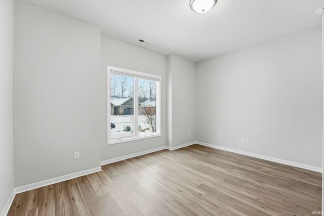 832 Owls Point, Fort Wayne, IN 46825