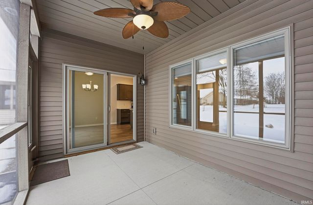 832 Owls Point, Fort Wayne, IN 46825