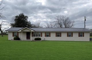 1329 N St Hwy 103, Slocomb, AL 36375