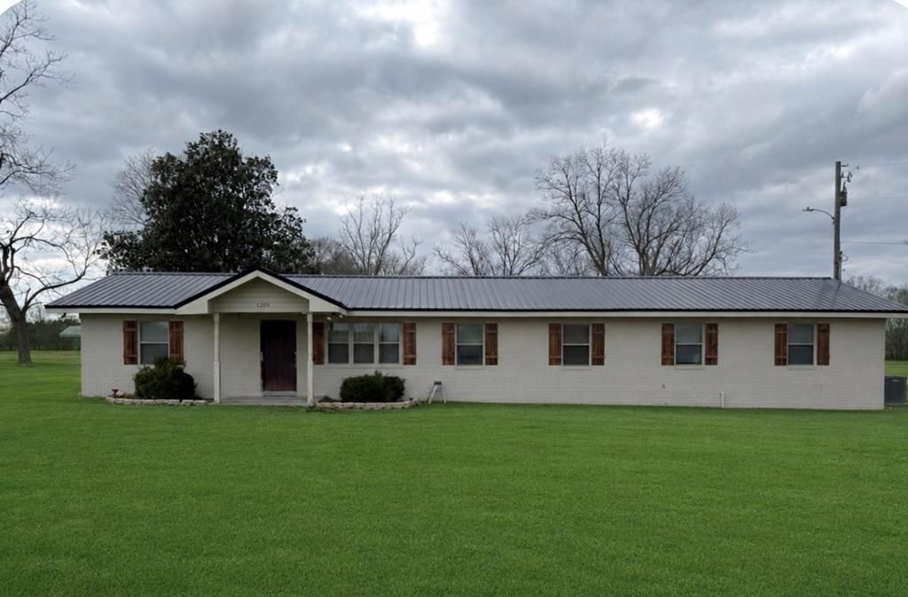1329 N St Hwy 103, Slocomb, AL 36375