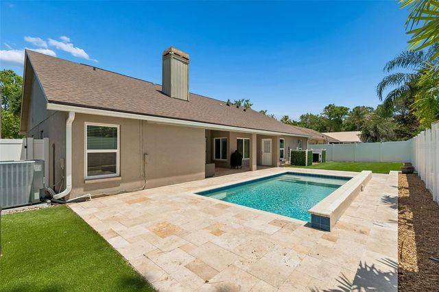 9735 CYPRESS POND AVENUE, Tampa, FL 33647
