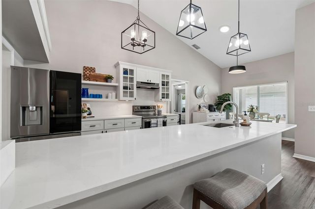 9735 CYPRESS POND AVENUE, Tampa, FL 33647