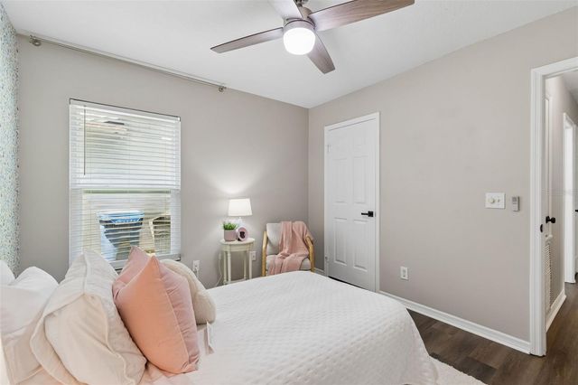 9735 CYPRESS POND AVENUE, Tampa, FL 33647