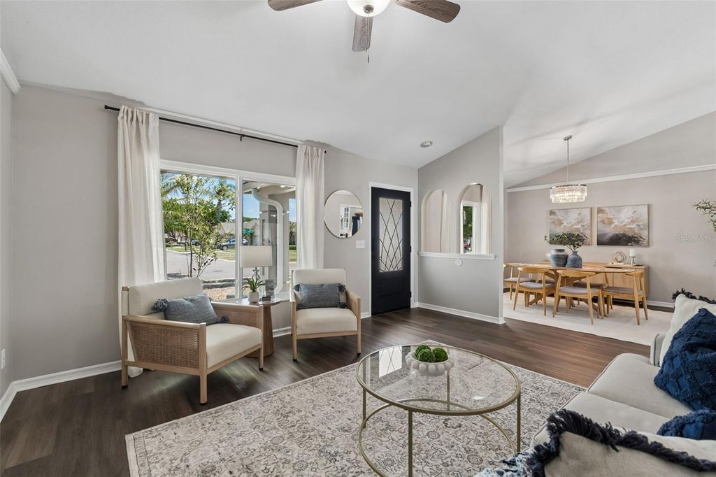 Image 6 of property listing at 9735 CYPRESS POND AVENUE, Tampa, FL 33647
