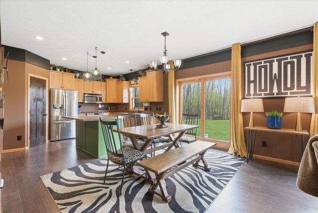 1431 Pioneer Circle, Houlton, WI 54082