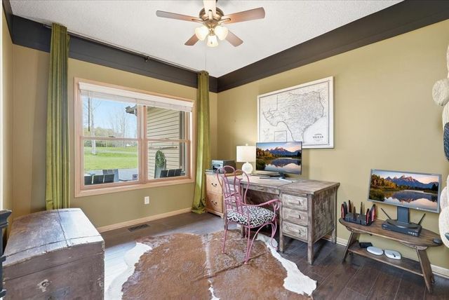 1431 Pioneer Circle, Houlton, WI 54082