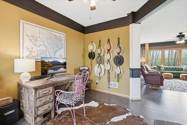 1431 Pioneer Circle, Houlton, WI 54082