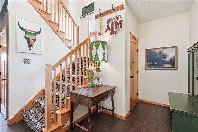1431 Pioneer Circle, Houlton, WI 54082