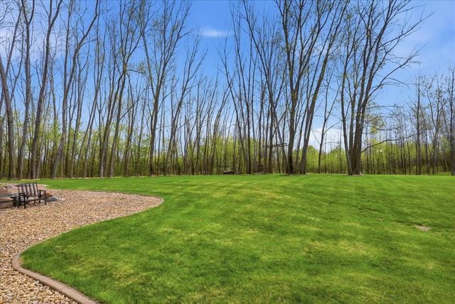 1431 Pioneer Circle, Houlton, WI 54082