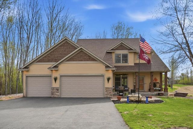 1431 Pioneer Circle, Houlton, WI 54082