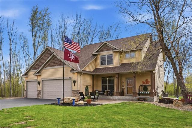 1431 Pioneer Circle, Houlton, WI 54082