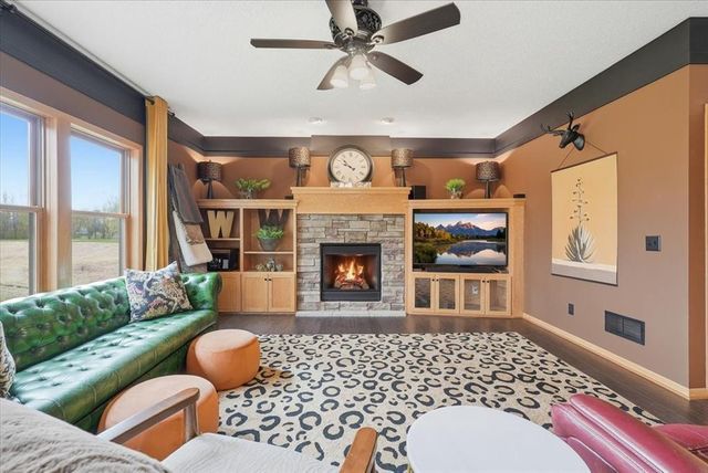 1431 Pioneer Circle, Houlton, WI 54082