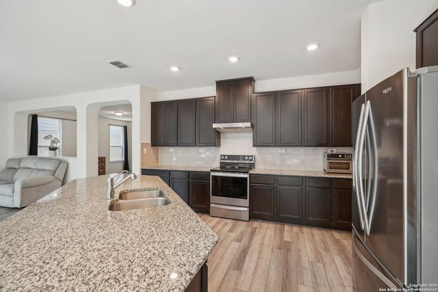 7937 Emmeline, Boerne, TX 78015