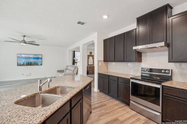 7937 Emmeline, Boerne, TX 78015