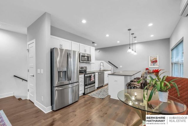 3130 Mayberry Court, Omaha, NE 68105